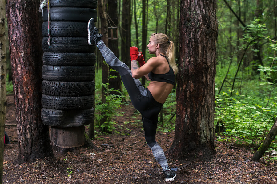 BBW Outdoor Workout L Light Kickboxing