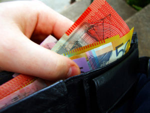 Australian banknotes in wallet 300x226 - Australian_banknotes_in_wallet